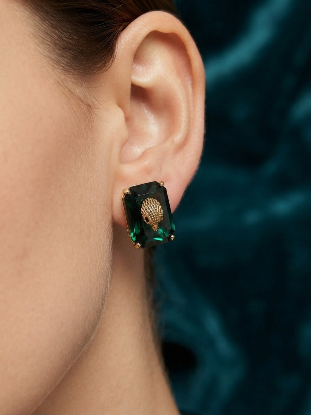 Kurt Geiger Emerald Eagle Stud Earrings - Picture 3 of 4